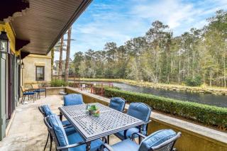 3 Bedroom lagoon front with hard surface floors 5109P3 - 5