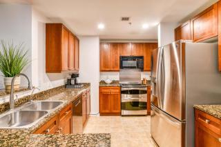 3 Bedroom lagoon front with hard surface floors 5109P3 - 2