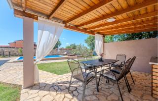 Two-Bedroom Holiday Home In Vodnjan - Vodnjan (Dignano) - 4