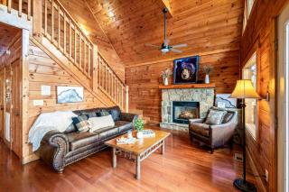 Blue Ridge Retreat - Pigeon Forge - 3