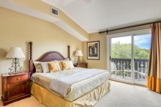 Luxury Suite w kitchenette & balcony-pool 6304L - 0