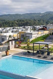 Pyramid Bliss 1BDR Suite Infinity Pool and Gym - Ocho Rios - 4