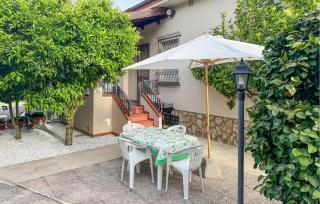 Lovely Apartment In Camaiore - Camaiore - 2