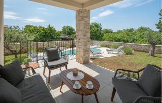 Gorgeous Home In Bale With Wifi - Bale - 3