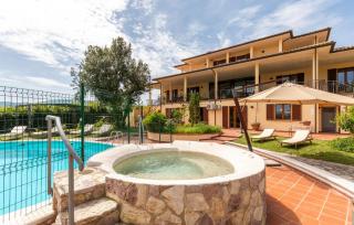 Amazing Home In Gualdo Cattaneo Pg - Bastardo - 3