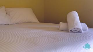 Rosies Family Spa Retreat - 300m to the sandy shores of Caves Beach - 6