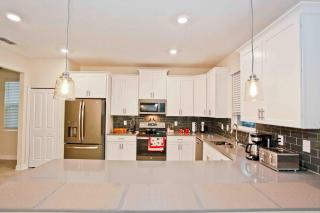 Last Minute Disney Getaway! Private Pool, Hot Tub & Games Room. Book Now! #29808 - Kissimmee - 4