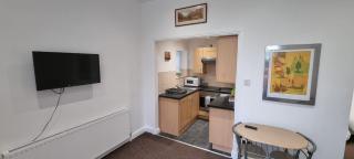 No 7 AT SANDRINGHAM - 1 BED NEAR SEFTON PARK AND LARK LANE - 5