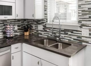 Modern 3-Story Townhome w Rooftop & City Views - Nashville - 3