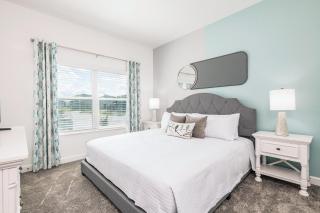 Last Minute Disney Getaway! Private Pool, Hot Tub & Games Room. Book Now! #49471 - Kissimmee - 1