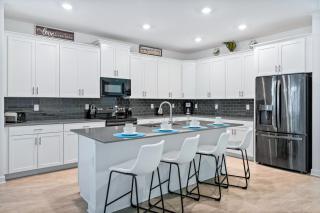 Last Minute Disney Getaway! Private Pool, Hot Tub & Games Room. Book Now! #57267 - Kissimmee - 4