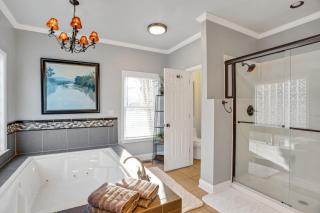 Lakefront Luxury: Dock Fire Pit Game Room More - Lake Murray Shores - 4