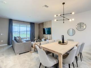 Last Minute Disney Getaway! Private Pool, Hot Tub & Games Room. Book Now! #87993 - Kissimmee - 5