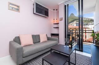 Seapoint Studio Apartment with View Of Lions Head. - Ciudad del Cabo - 0