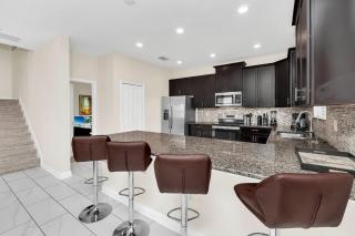Last Minute Disney Getaway! Private Pool, Hot Tub & Games Room. Book Now! #16068 - Davenport - 2