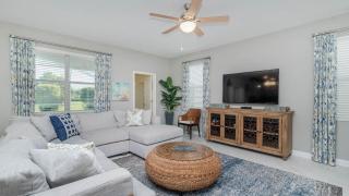 Last Minute Disney Getaway! Private Pool, Hot Tub & Games Room. Book Now! #45551 - Davenport - 0