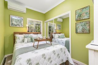 Stylish, Scenic Rural Retreat - Upper Caboolture - 7