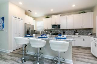 Last Minute Disney Getaway! Private Pool, Hot Tub & Games Room. Book Now! #39088 - Kissimmee - 1