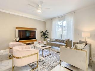 Last Minute Disney Getaway! Private Pool, Hot Tub & Games Room. Book Now! #87973 - Kissimmee - 0
