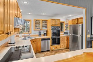 Montane Luxury Vacation Rental at Windcliff home - 3