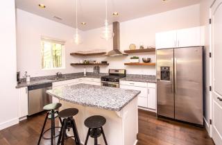 Chic Stylish 4 BR Newly Built Town-home Perfect Location - Flagstaff - 8
