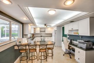 Dock and Outdoor Kitchen Waterfront Cape Coral Home - Cape Coral - 3