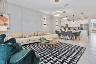 Last Minute Disney Getaway! Private Pool, Hot Tub & Games Room. Book Now! #66089 - Kissimmee - 0