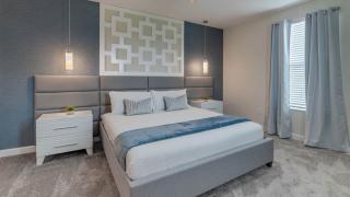 Last Minute Disney Getaway! Private Pool, Hot Tub & Games Room. Book Now! #45331 - Kissimmee - 1