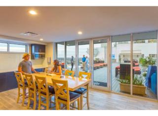 Amazing Condos Beautiful View 2 Blocks To French Quarter, Small Rooftop Pool, Gym, Seanger Theater, Super Dome, And Bourbon St - New Orleans - 2