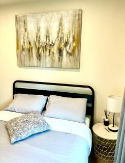 Brand New Modern Apartment - Vancouver - 9