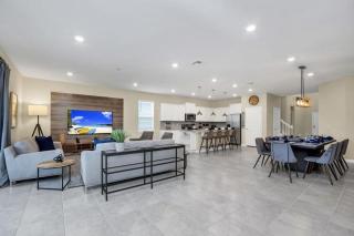Last Minute Disney Getaway! Private Pool, Hot Tub & Games Room. Book Now! #95235 - Davenport - 4