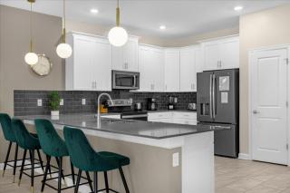 Last Minute Disney Getaway! Private Pool, Hot Tub & Games Room. Book Now! #82741 - Kissimmee - 1