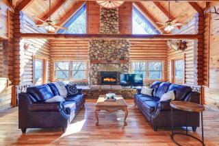 Firepit Smores by Starlight Jetted Bath Soaks Cookouts with the Whole Family - Cowboy Lodge - Mineral Bluff - 9
