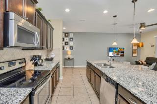 Last Minute Disney Getaway! Private Pool, Hot Tub & Games Room. Book Now! #38538 - Kissimmee - 1