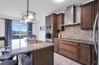 4BR 2 king 3 Queen 6 beds in total 3 GBPS Wi-Fi - Kitchener - 1