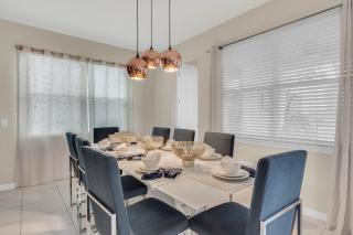 Last Minute Disney Getaway! Private Pool, Hot Tub & Games Room. Book Now! #66161 - Kissimmee - 2