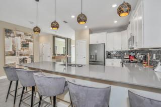 Last Minute Disney Getaway! Private Pool, Hot Tub & Games Room. Book Now! #32538 - Kissimmee - 1