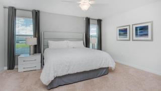 Last Minute Disney Getaway! Private Pool, Hot Tub & Games Room. Book Now! #45325 - Kissimmee - 1