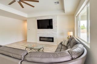 Patio and Fenced-In Yard Desert Oasis in Pahrump! - Pahrump - 7