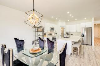 Patio and Fenced-In Yard Desert Oasis in Pahrump! - Pahrump - 1