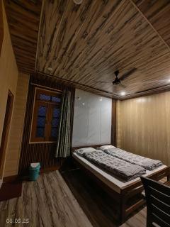 Gokul Guest House By Mero Pahad Stays & camp - Pāndukeshwar - 5