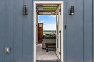 LUXE Serenity Villa Indoor Hot Tub Mountain Views - Sharps Chapel - 9