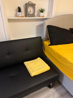 Studio Flat - Plymouth - 8