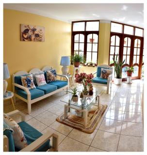 Hospedaje La Casa Blanca - Urbanizacion Buenos Aires - 0