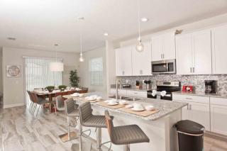 Last Minute Disney Getaway! Private Pool, Hot Tub & Games Room. Book Now! #28874 - Kissimmee - 4