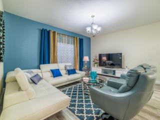 Last Minute Disney Getaway! Private Pool, Hot Tub & Games Room. Book Now! #94707 - Kissimmee - 6