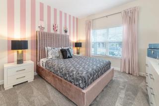 Last Minute Disney Getaway! Private Pool, Hot Tub & Games Room. Book Now! #98613 - Kissimmee - 2
