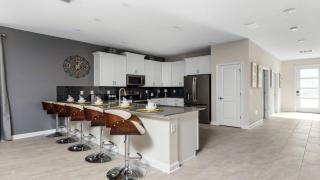 Last Minute Disney Getaway! Private Pool, Hot Tub & Games Room. Book Now! #56449 - Kissimmee - 4