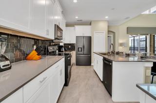 Last Minute Disney Getaway! Private Pool, Hot Tub & Games Room. Book Now! #29112 - Kissimmee - 1