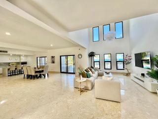 Luxury Villa with Private Beach in Punta Cana - Punta Cana - 6